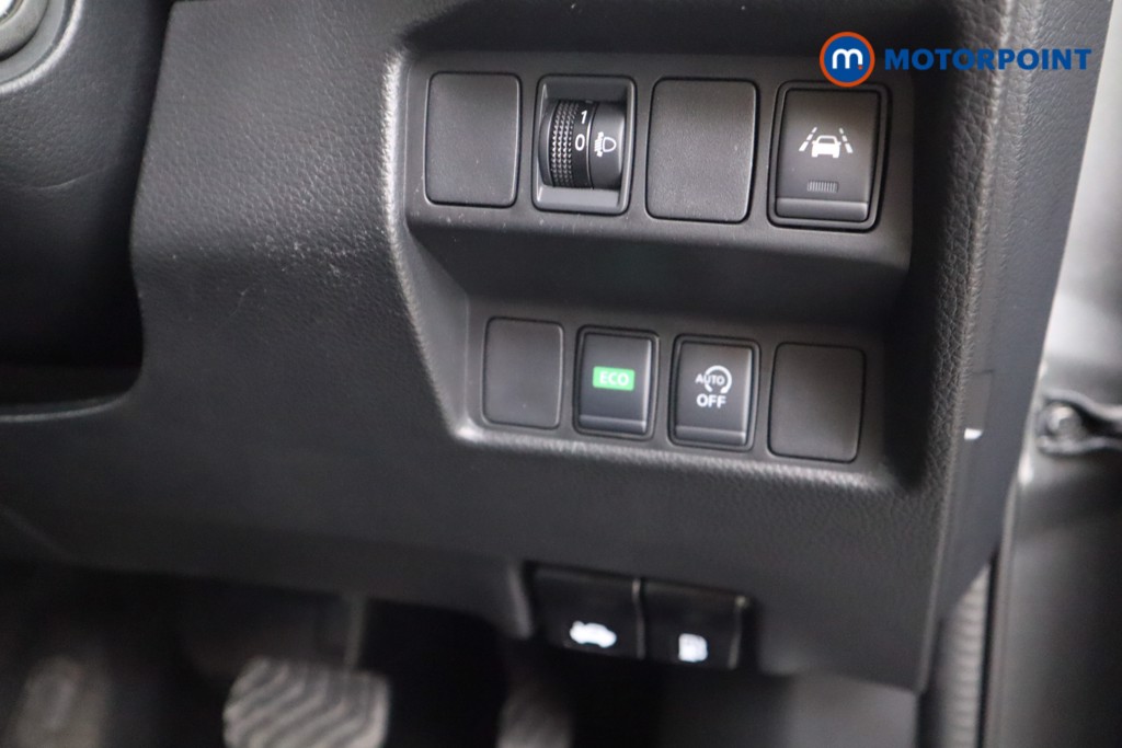 Nissan Qashqai Acenta Premium Automatic Petrol SUV - Stock Number (1557314) - 6th supplementary image