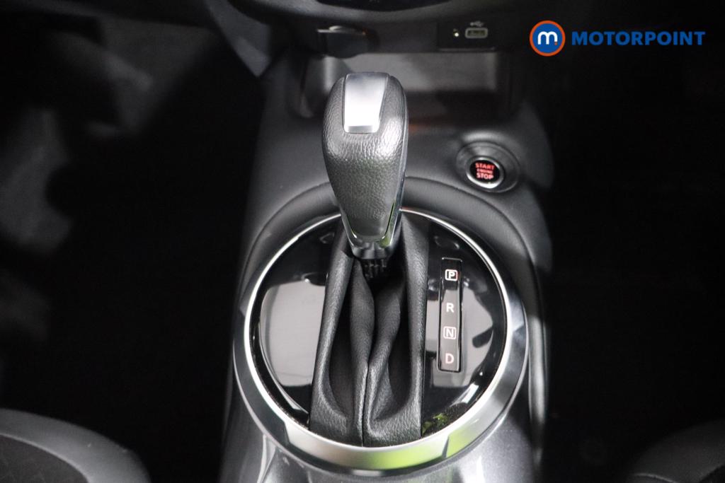 Nissan Juke N-Connecta Automatic Petrol SUV - Stock Number (1557360) - 3rd supplementary image