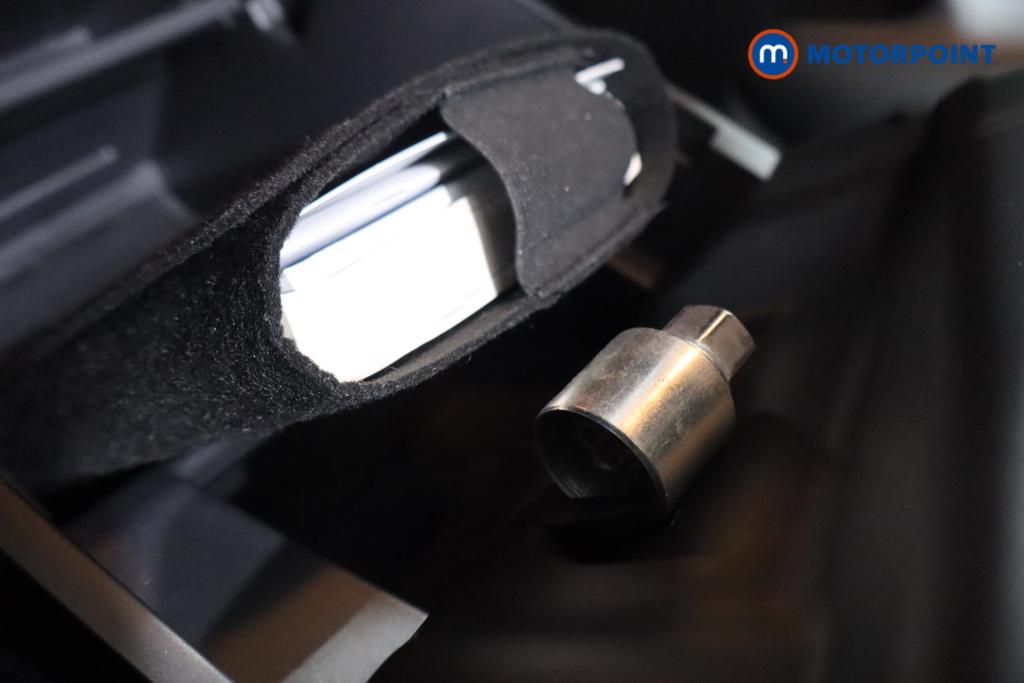 Nissan Juke N-Connecta Automatic Petrol SUV - Stock Number (1557360) - 13th supplementary image