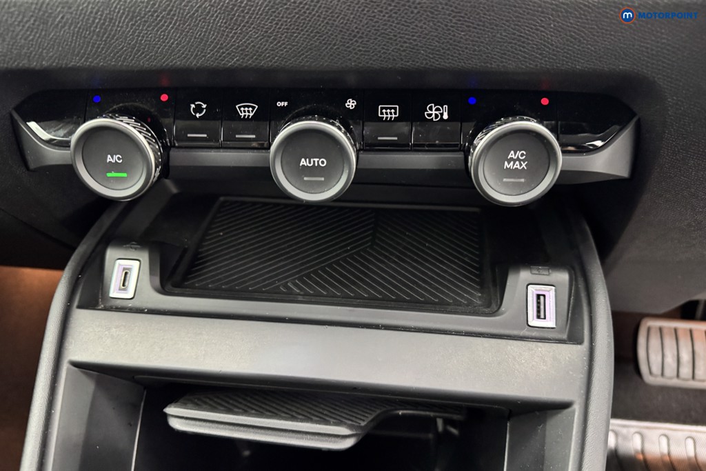 Citroen C4 Shine Automatic Electric Hatchback - Stock Number (1557979) - 15th supplementary image