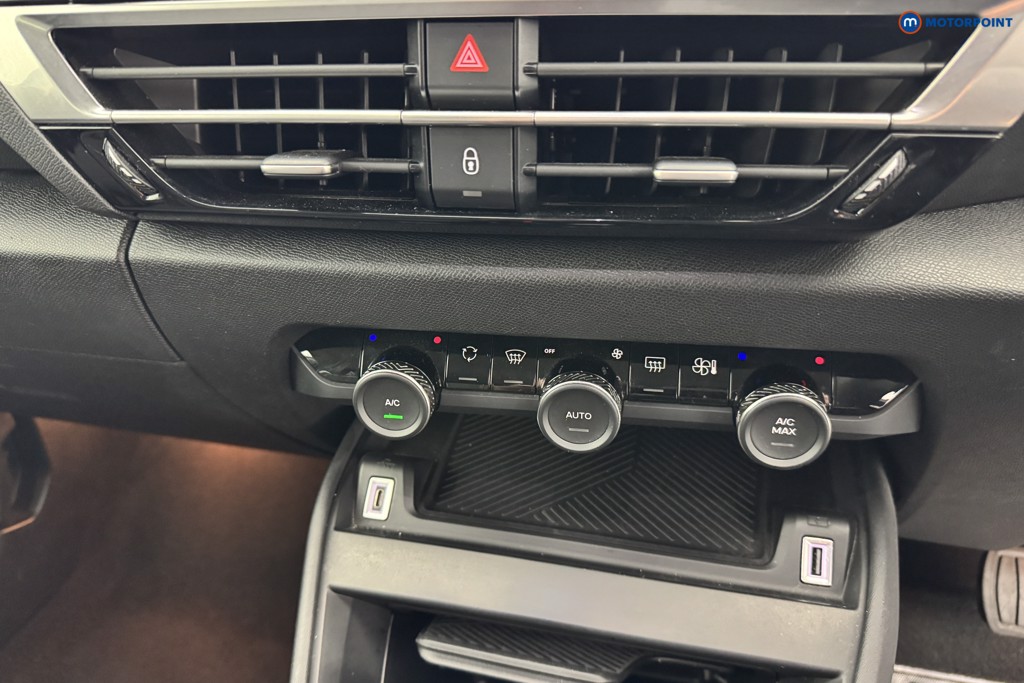 Citroen C4 Shine Automatic Electric Hatchback - Stock Number (1557979) - 16th supplementary image