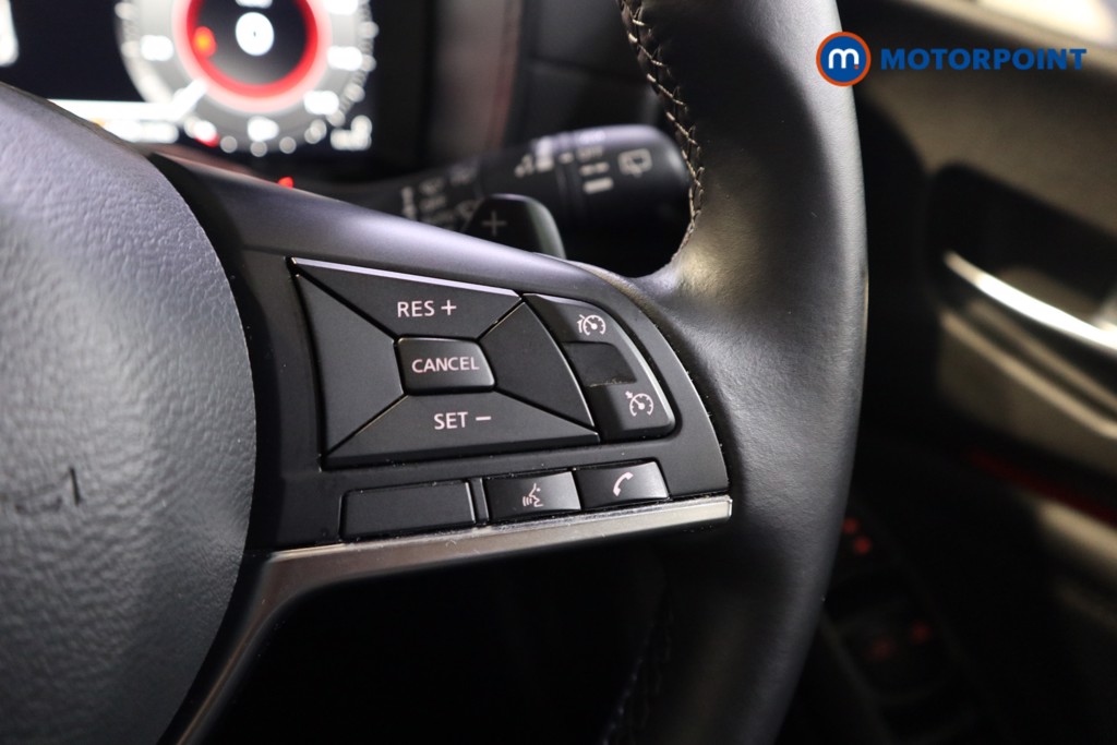 Nissan Juke N-Connecta Automatic Petrol SUV - Stock Number (1558248) - 4th supplementary image