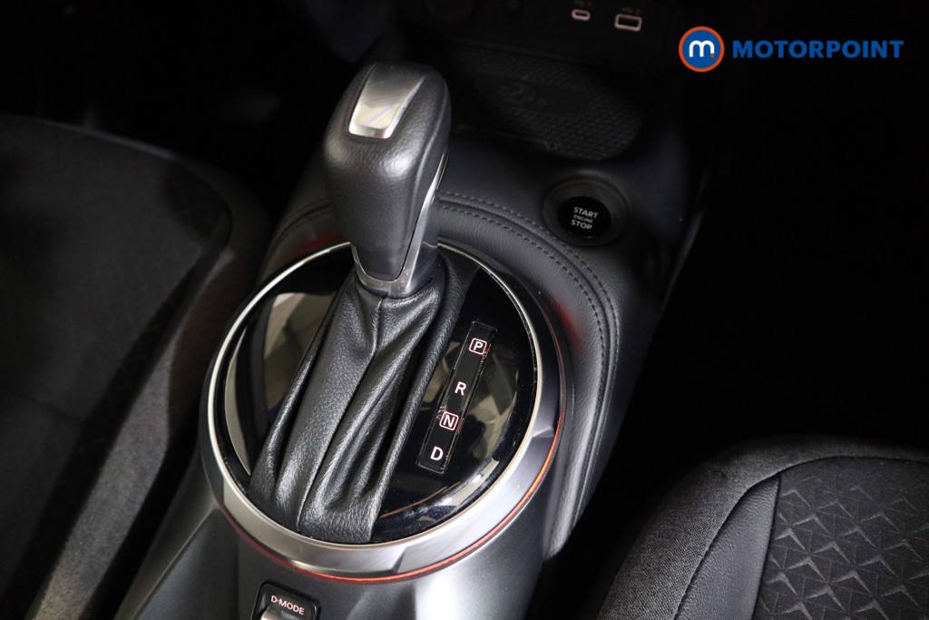 Nissan Juke N-Connecta Automatic Petrol SUV - Stock Number (1558248) - 9th supplementary image