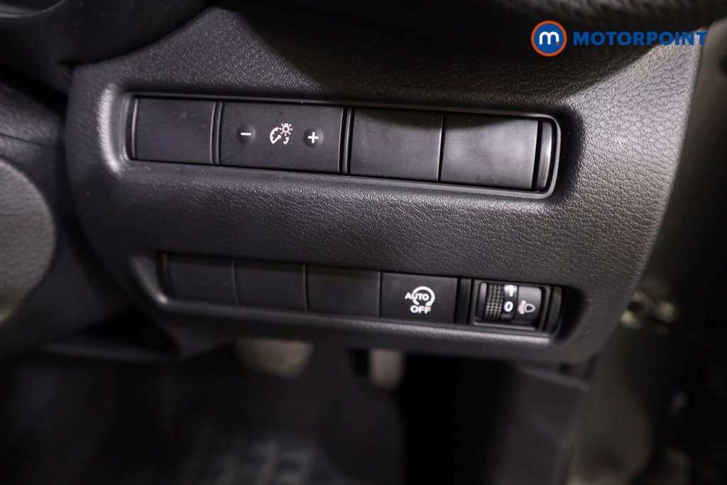 Nissan Juke N-Connecta Automatic Petrol SUV - Stock Number (1558248) - 10th supplementary image