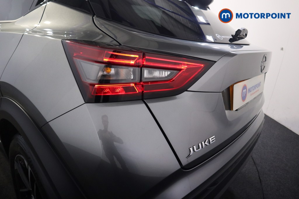 Nissan Juke N-Connecta Automatic Petrol SUV - Stock Number (1558248) - 21st supplementary image