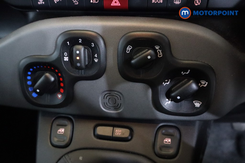Fiat Panda Sport Manual Petrol-Electric Hybrid Hatchback - Stock Number (1558425) - 11th supplementary image
