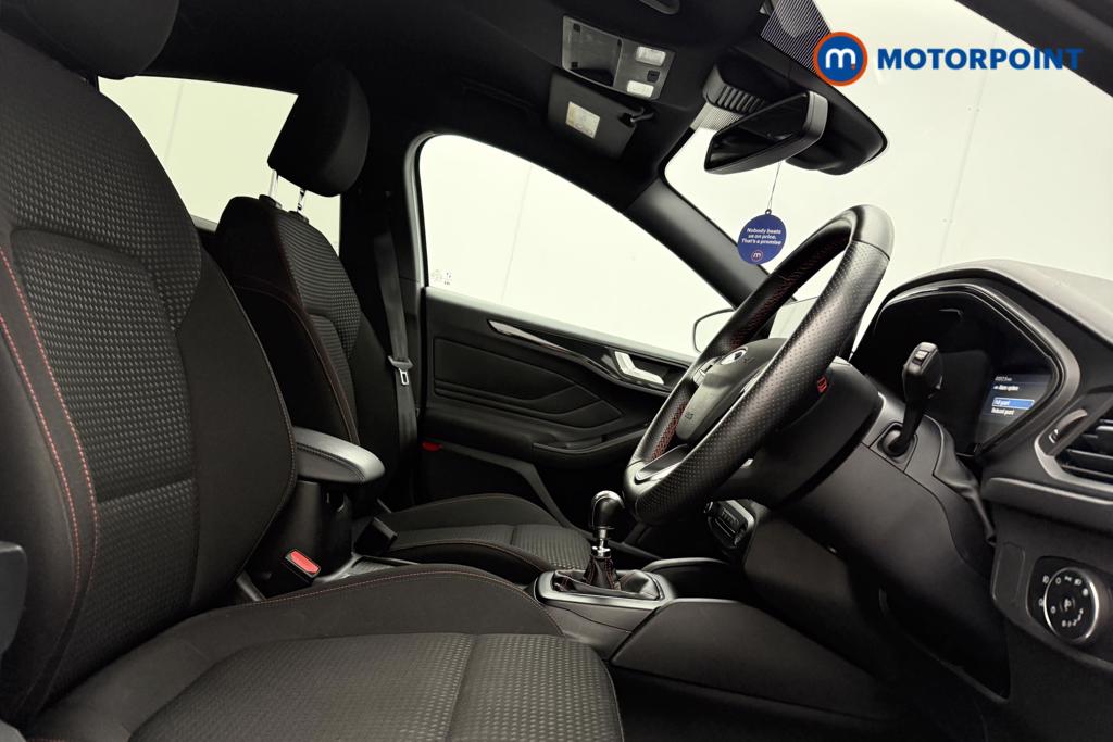Ford Focus St-Line Edition Manual Petrol-Electric Hybrid Hatchback - Stock Number (1558483) - 9th supplementary image
