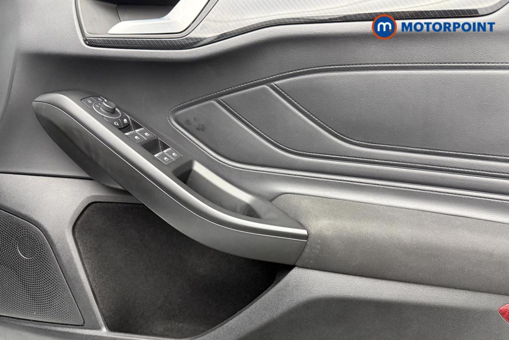Ford Focus St-Line Edition Manual Petrol-Electric Hybrid Hatchback - Stock Number (1558483) - 19th supplementary image