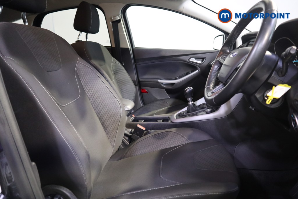 Ford Focus Zetec Manual Diesel Hatchback - Stock Number (1558488) - 12th supplementary image