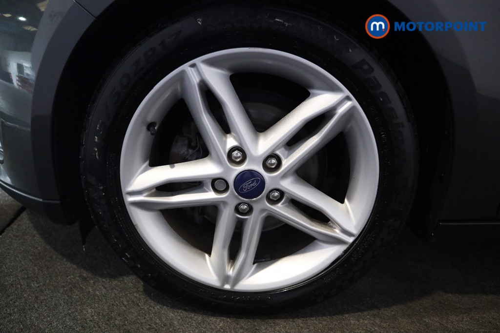 Ford Focus Zetec Manual Diesel Hatchback - Stock Number (1558488) - 17th supplementary image
