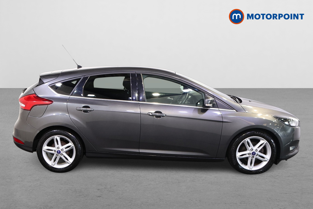 Ford Focus Zetec Manual Diesel Hatchback - Stock Number (1558488) - Drivers side
