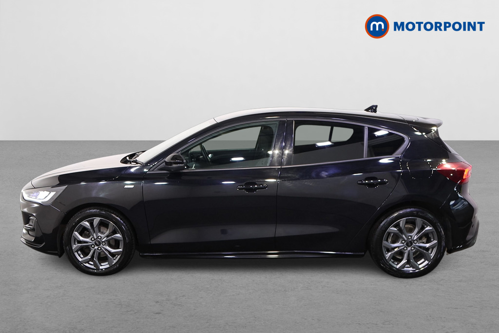 Ford Focus St-Line Manual Petrol Hatchback - Stock Number (1558593) - Passenger side