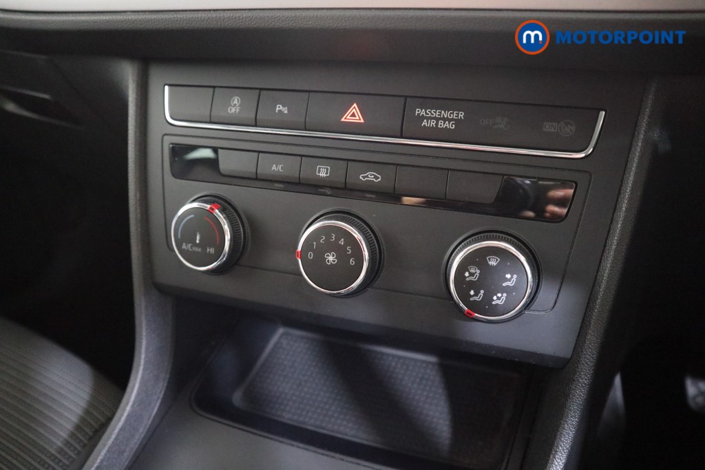 Seat Leon Se Dynamic Manual Petrol Hatchback - Stock Number (1559008) - 7th supplementary image