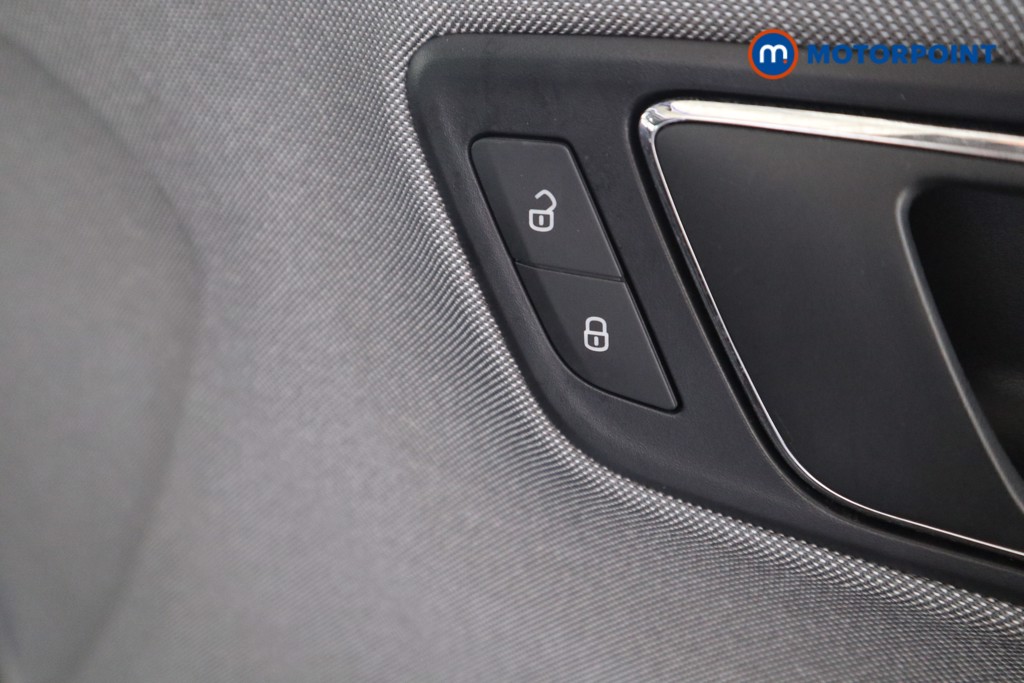 Seat Leon Se Dynamic Manual Petrol Hatchback - Stock Number (1559008) - 11th supplementary image