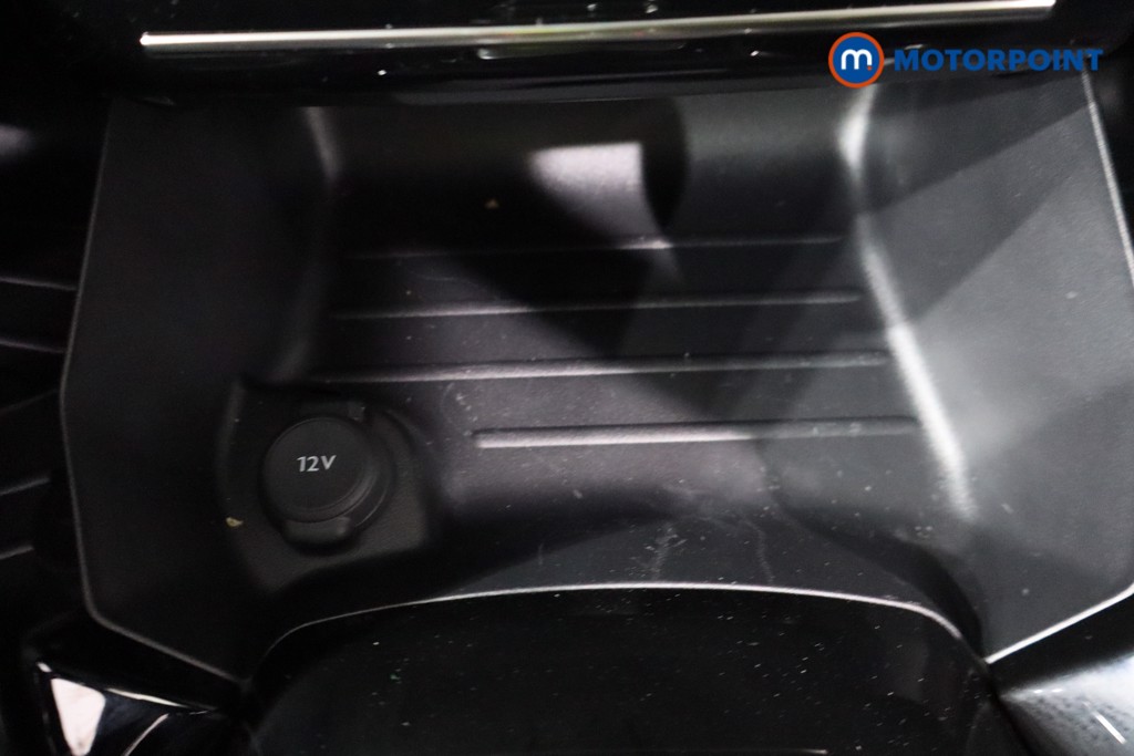 Peugeot 208 Allure Automatic Petrol-Electric Hybrid Hatchback - Stock Number (1559354) - 18th supplementary image