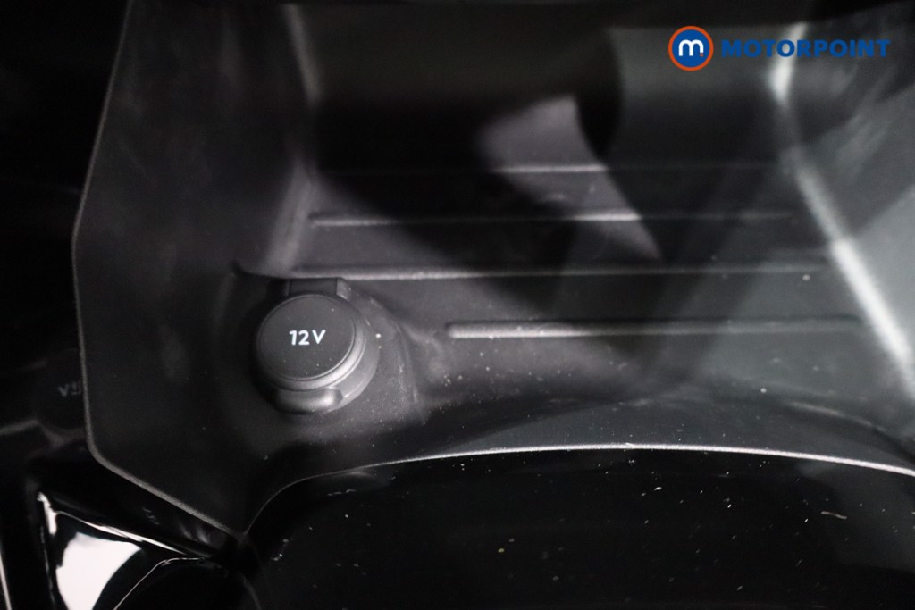 Peugeot 208 Allure Automatic Petrol-Electric Hybrid Hatchback - Stock Number (1559359) - 18th supplementary image