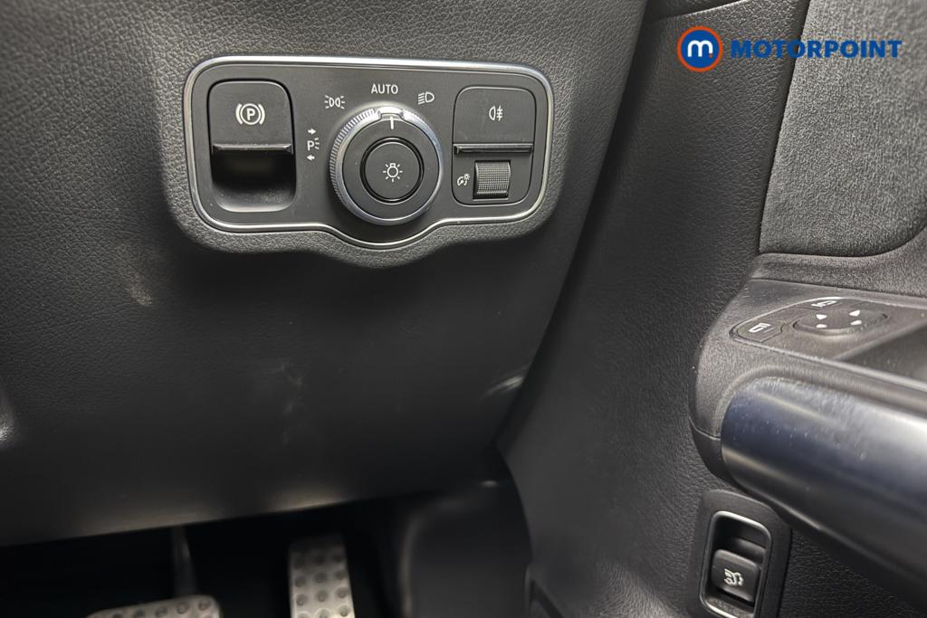 Mercedes-Benz GLA Amg Line Automatic Petrol SUV - Stock Number (1559554) - 17th supplementary image