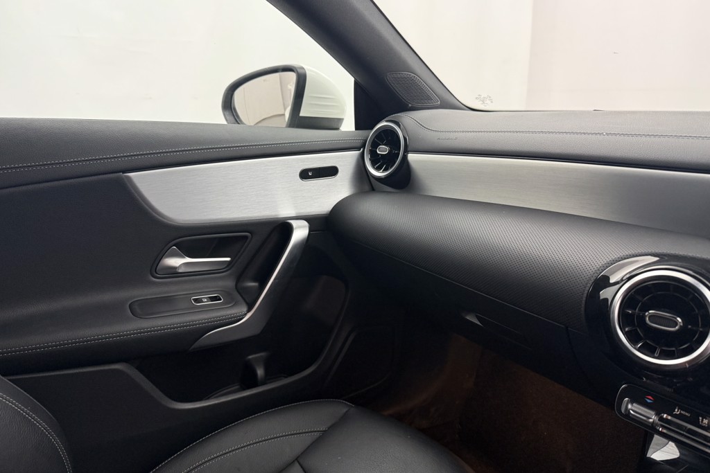 Mercedes-Benz CLA Amg Line Automatic Petrol Coupe - Stock Number (1560328) - 12th supplementary image