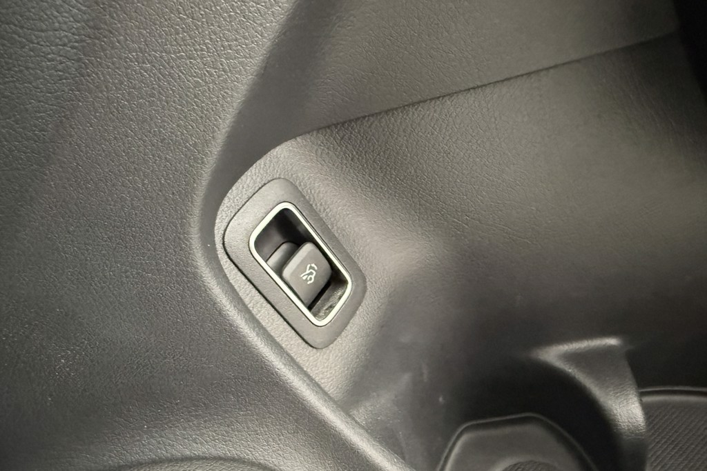 Mercedes-Benz CLA Amg Line Automatic Petrol Coupe - Stock Number (1560328) - 17th supplementary image