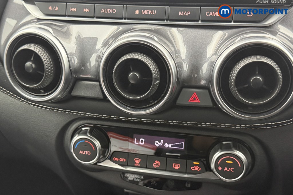 Nissan Juke N-Connecta Automatic Petrol SUV - Stock Number (1560429) - 4th supplementary image