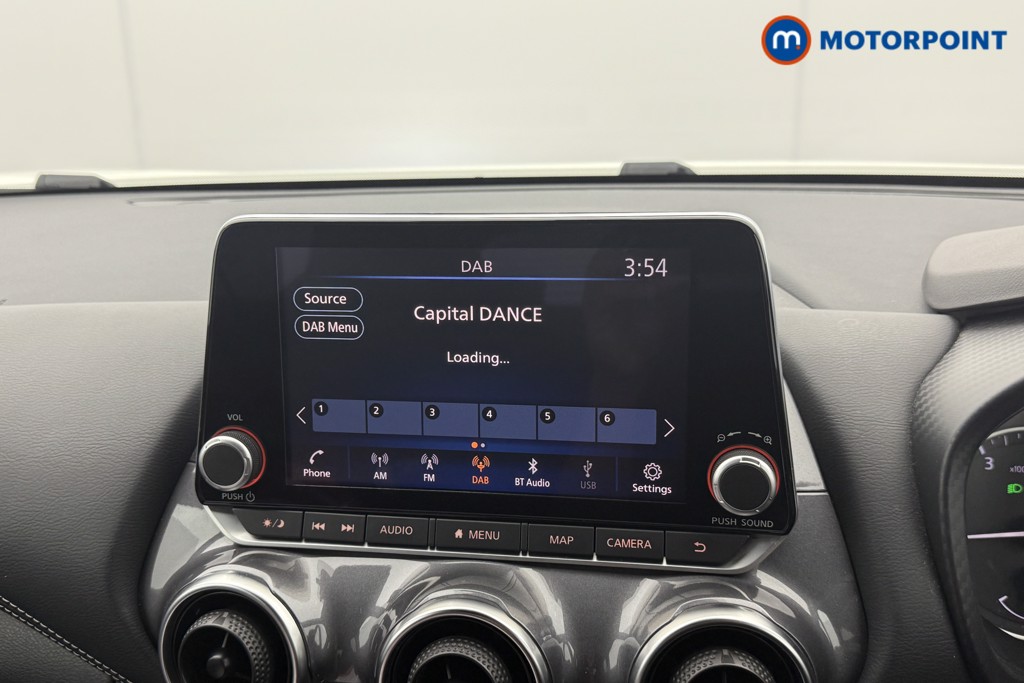 Nissan Juke N-Connecta Automatic Petrol SUV - Stock Number (1560429) - 8th supplementary image