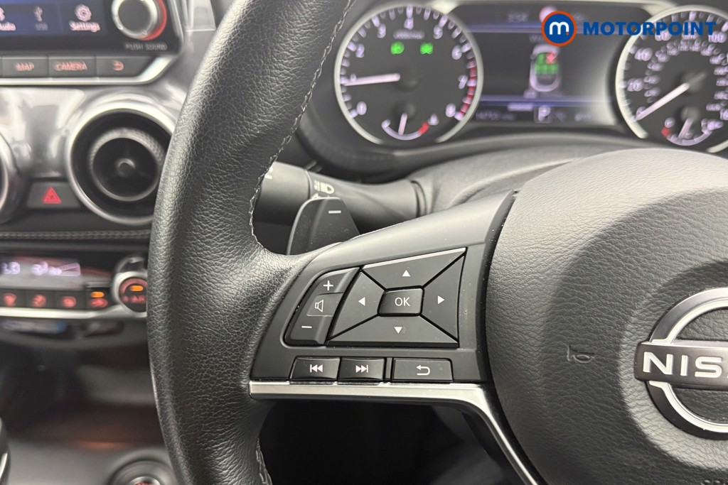 Nissan Juke N-Connecta Automatic Petrol SUV - Stock Number (1560429) - 9th supplementary image