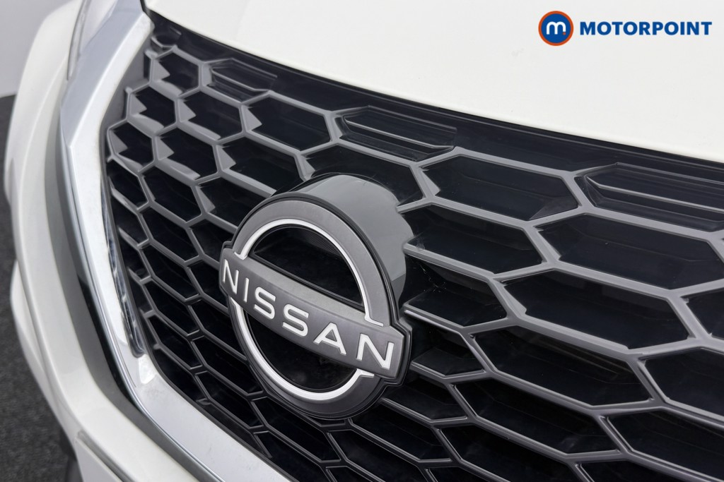 Nissan Juke N-Connecta Automatic Petrol SUV - Stock Number (1560429) - 17th supplementary image