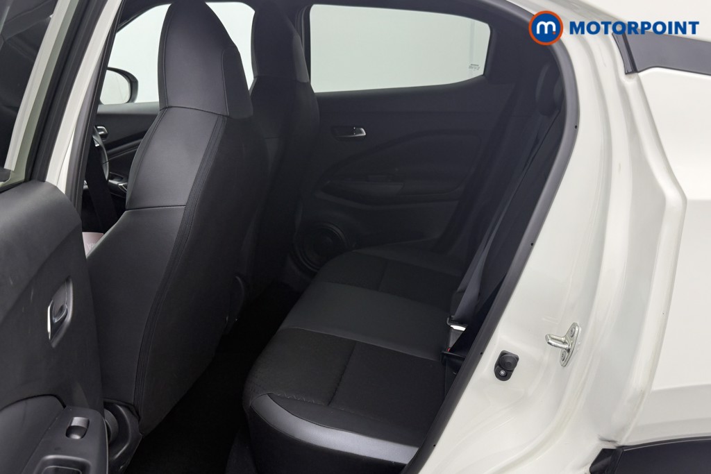 Nissan Juke N-Connecta Automatic Petrol SUV - Stock Number (1560429) - 20th supplementary image