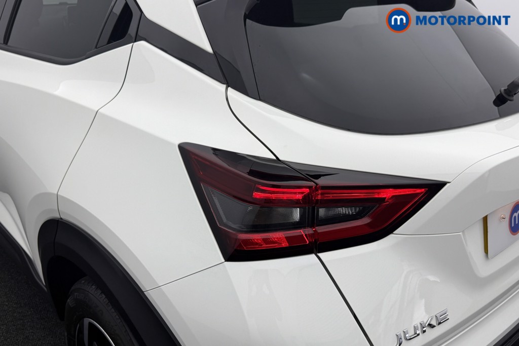 Nissan Juke N-Connecta Automatic Petrol SUV - Stock Number (1560429) - 21st supplementary image