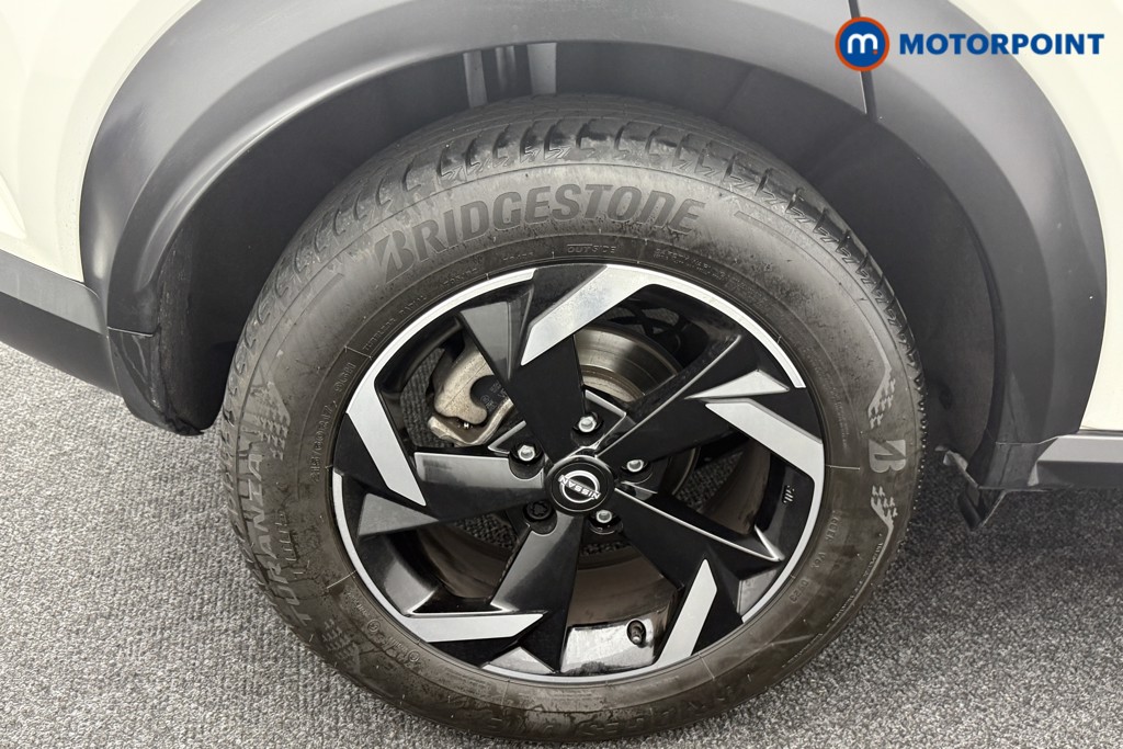 Nissan Juke N-Connecta Automatic Petrol SUV - Stock Number (1560429) - 29th supplementary image