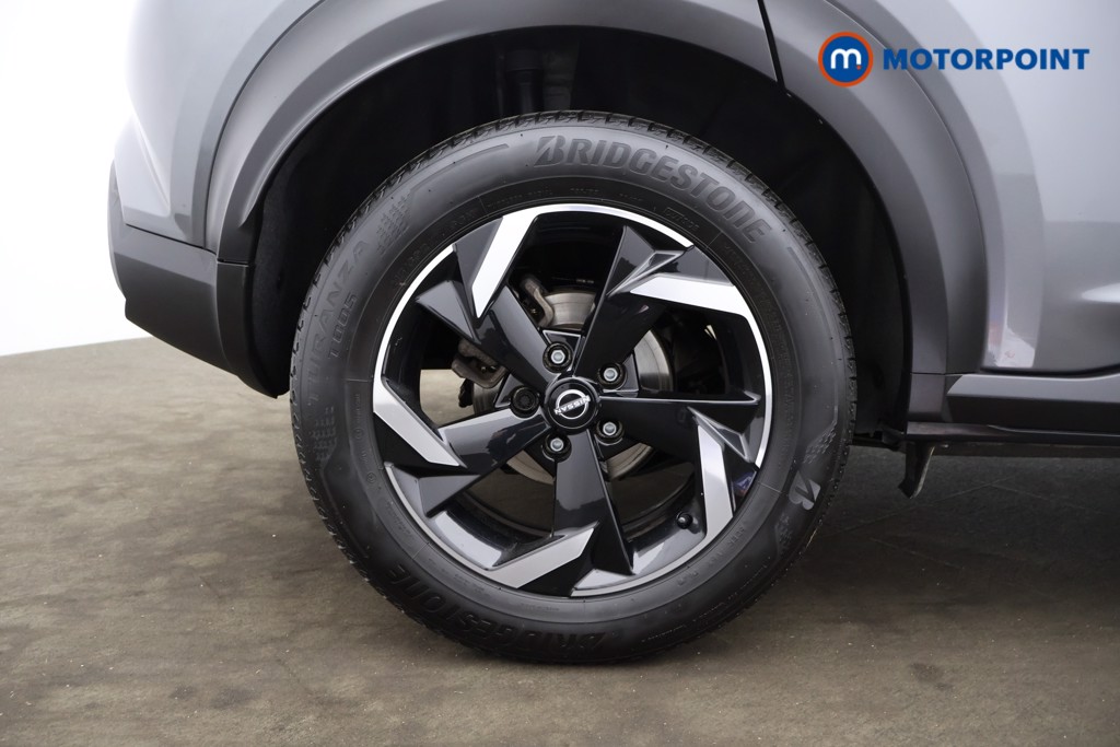 Nissan Juke N-Connecta Automatic Petrol SUV - Stock Number (1560437) - 17th supplementary image