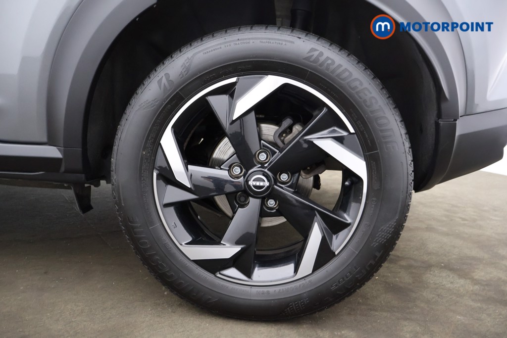 Nissan Juke N-Connecta Automatic Petrol SUV - Stock Number (1560437) - 21st supplementary image