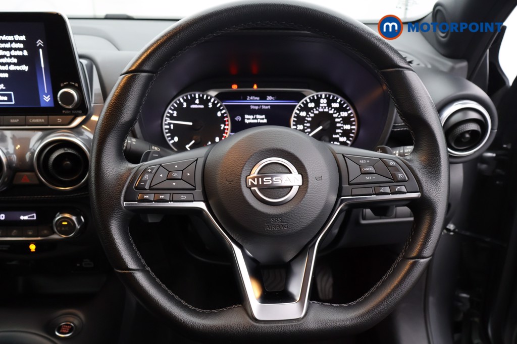 Nissan Juke N-Connecta Automatic Petrol SUV - Stock Number (1560437) - 1st supplementary image