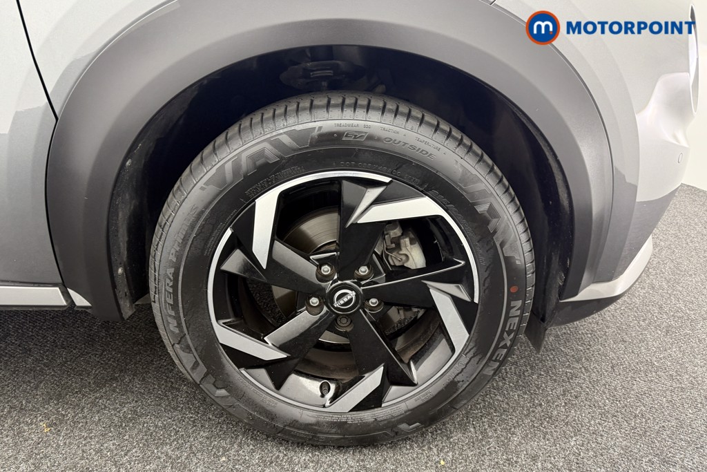 Nissan Juke N-Connecta Automatic Petrol SUV - Stock Number (1560438) - 26th supplementary image
