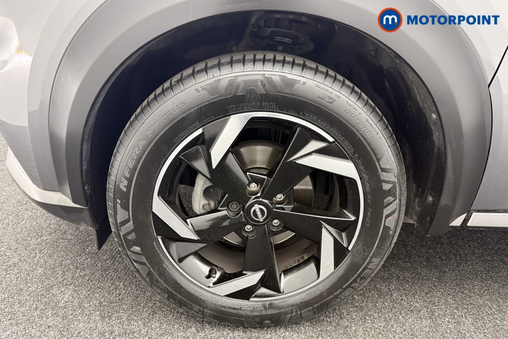 Nissan Juke N-Connecta Automatic Petrol SUV - Stock Number (1560438) - 27th supplementary image