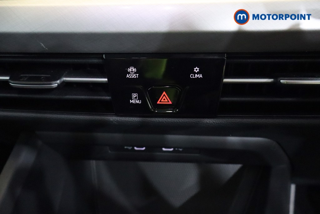 Volkswagen Golf Life Automatic Petrol Hatchback - Stock Number (1560896) - 10th supplementary image