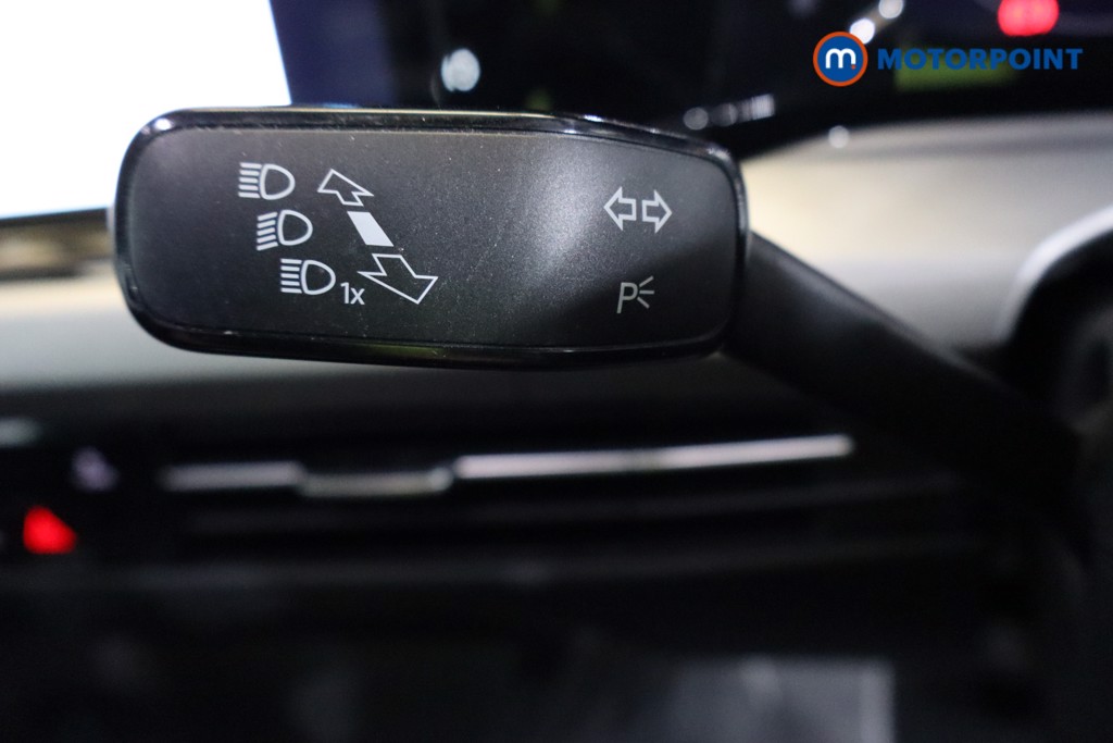 Volkswagen Golf Life Automatic Petrol Hatchback - Stock Number (1560896) - 14th supplementary image
