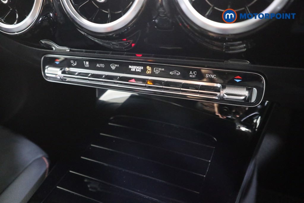 Mercedes-Benz A Class Amg Line Automatic Diesel Saloon - Stock Number (1561054) - 7th supplementary image