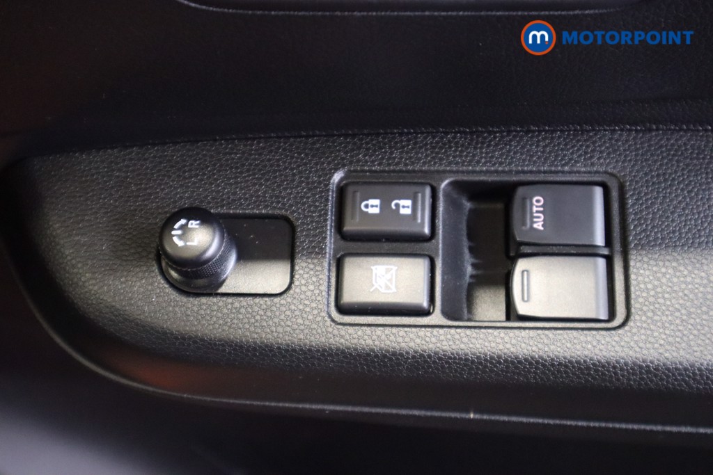 Suzuki Ignis Sz-T Automatic Petrol-Electric Hybrid SUV - Stock Number (1561640) - 13th supplementary image