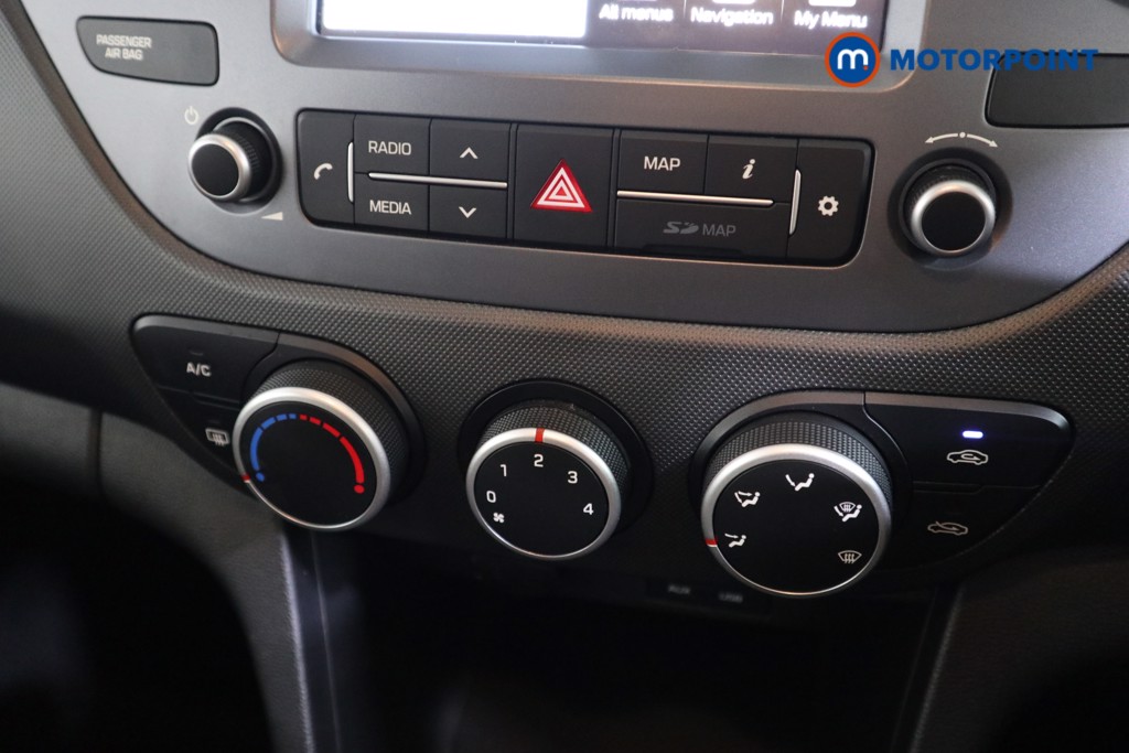 Hyundai I10 Play Manual Petrol Hatchback - Stock Number (1561759) - 7th supplementary image