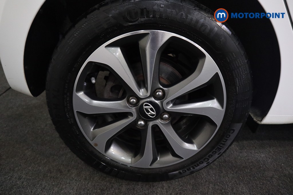 Hyundai I10 Play Manual Petrol Hatchback - Stock Number (1561759) - 14th supplementary image