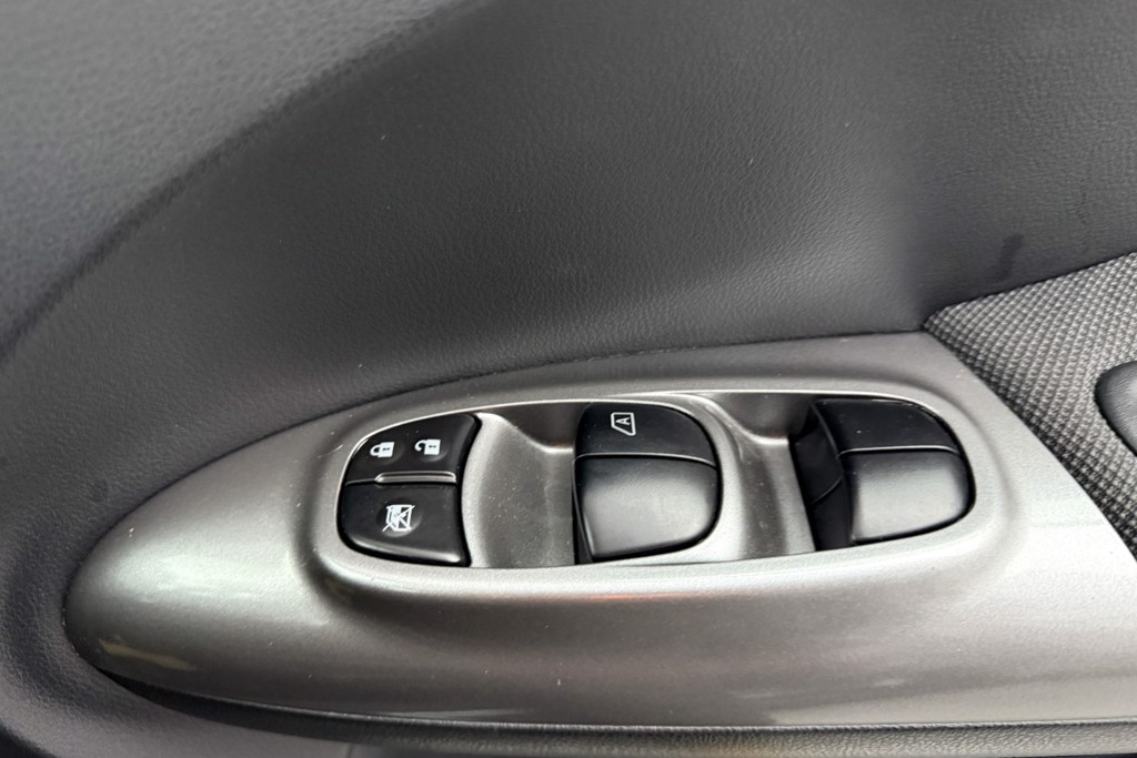 Nissan Juke Acenta Manual Petrol SUV - Stock Number (1561787) - 12th supplementary image