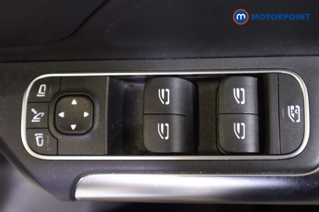 Mercedes-Benz B Class Sport Automatic Diesel Hatchback - Stock Number (1561844) - 13th supplementary image
