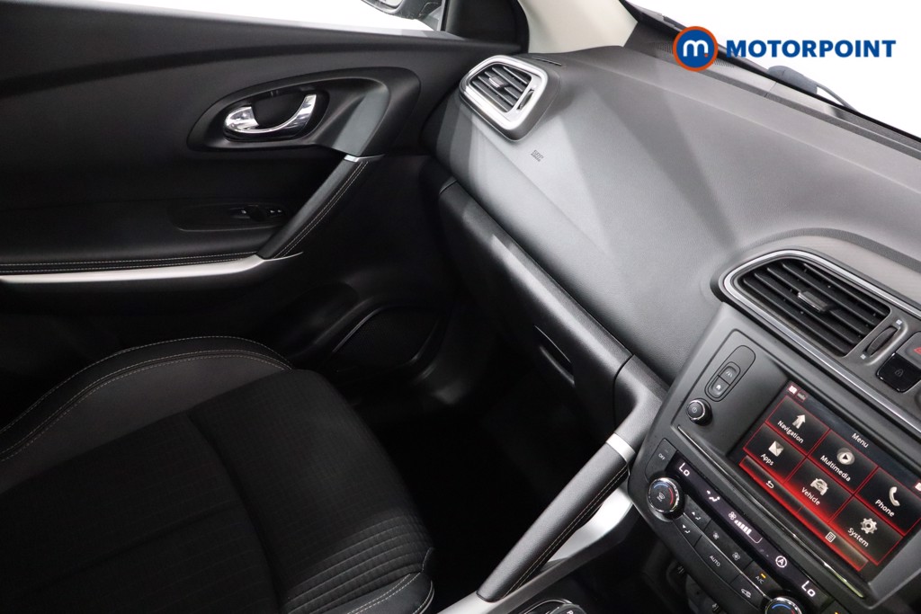 Renault Kadjar Signature Nav Manual Petrol SUV - Stock Number (1562232) - 16th supplementary image