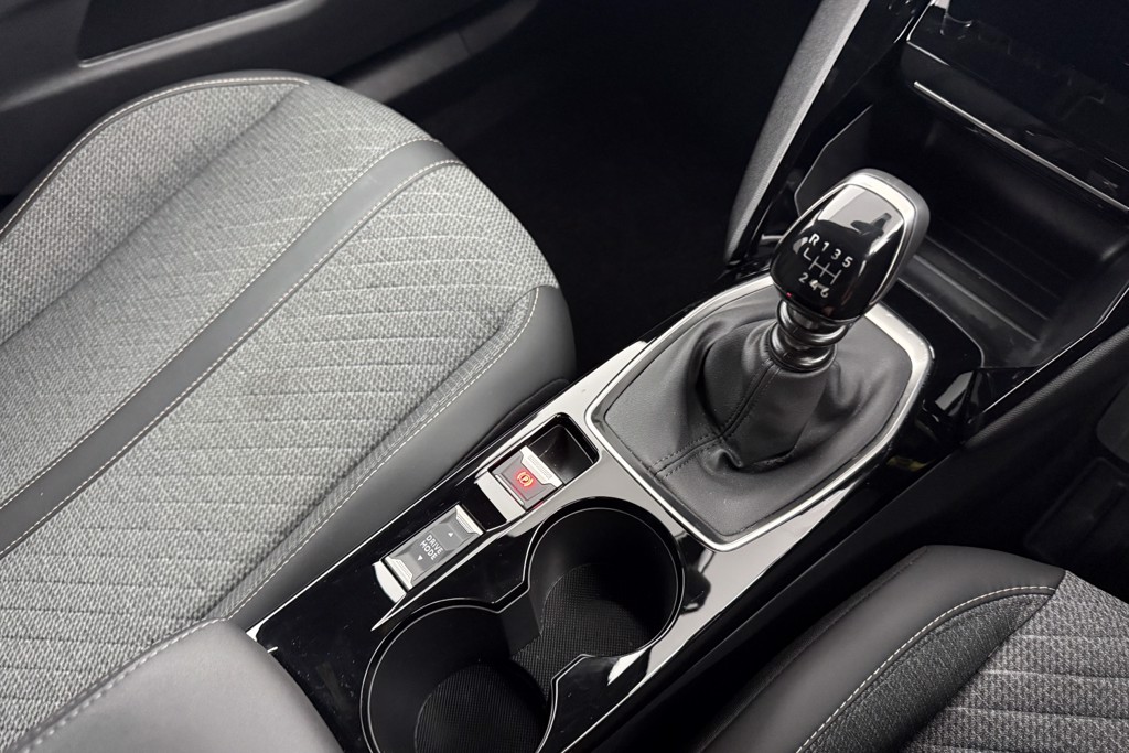 Peugeot 2008 Allure Manual Petrol SUV - Stock Number (1562299) - 14th supplementary image