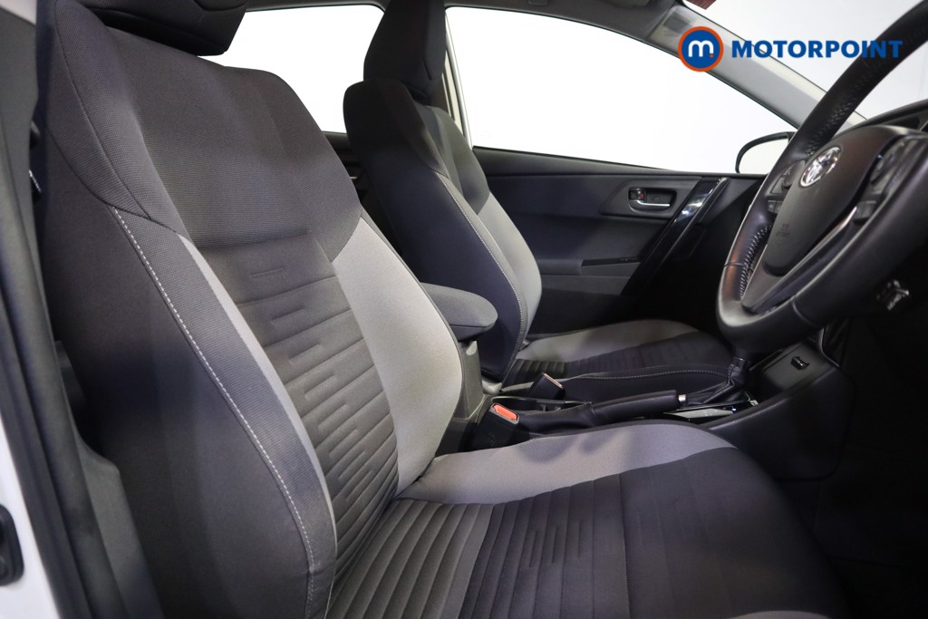 Toyota Auris Icon Tech Automatic Petrol Hatchback - Stock Number (1562395) - 11th supplementary image