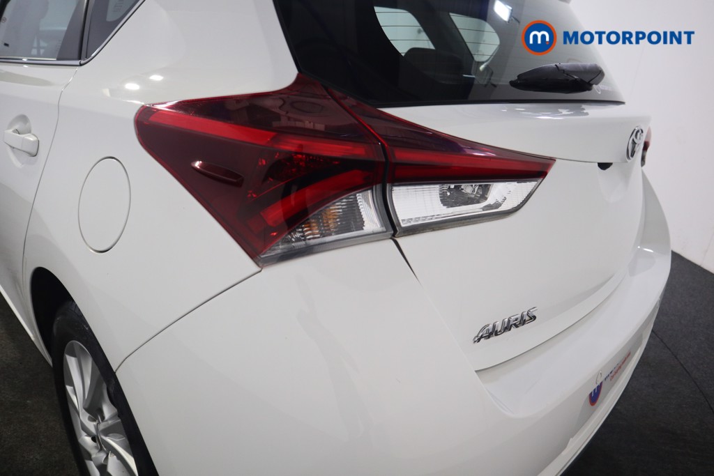 Toyota Auris Icon Tech Automatic Petrol Hatchback - Stock Number (1562395) - 20th supplementary image