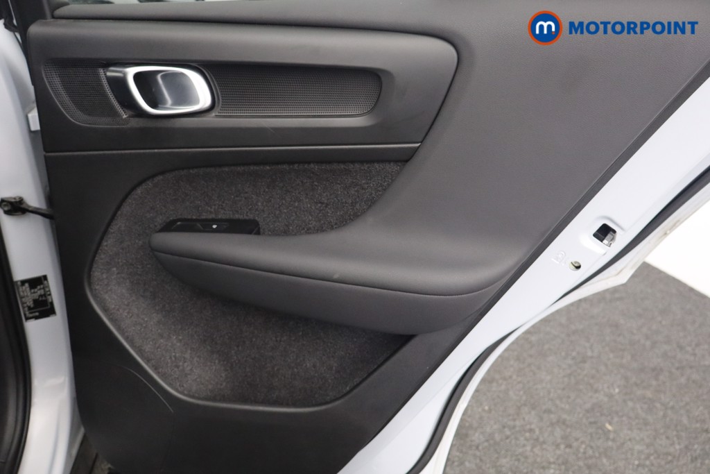 Volvo Xc40 R Design Automatic Petrol SUV - Stock Number (1562700) - 18th supplementary image