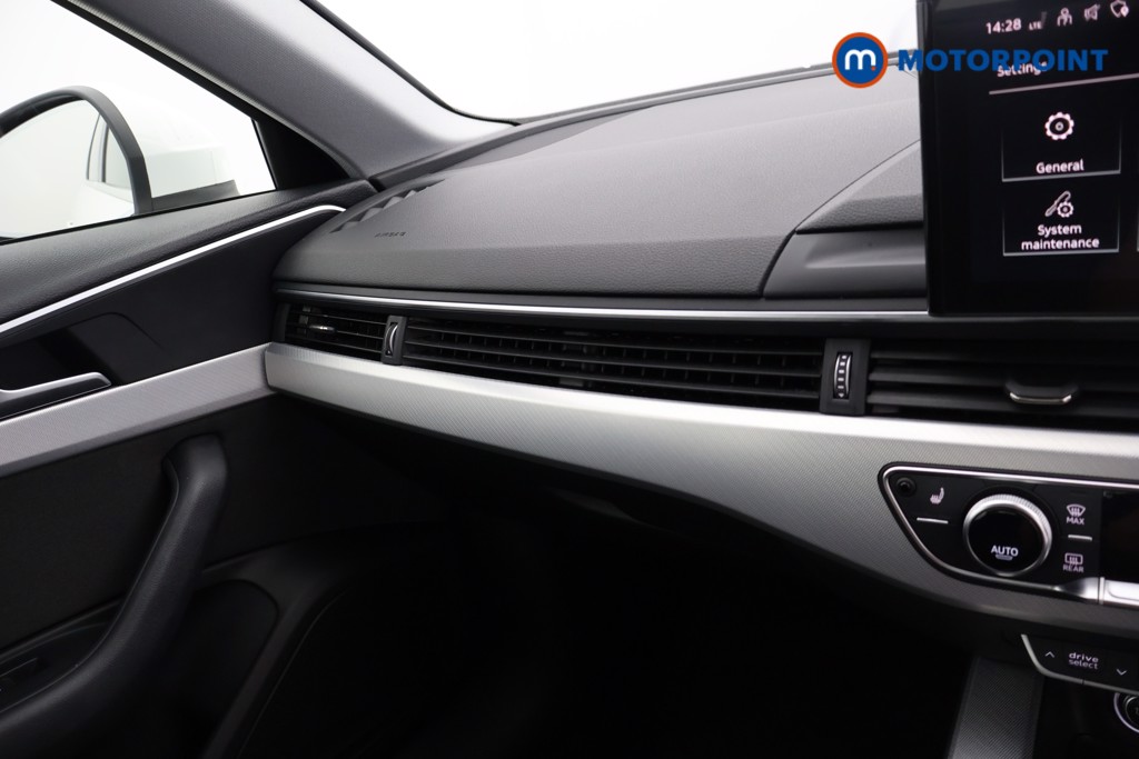 Audi A4 Technik Automatic Diesel Saloon - Stock Number (1562715) - 7th supplementary image