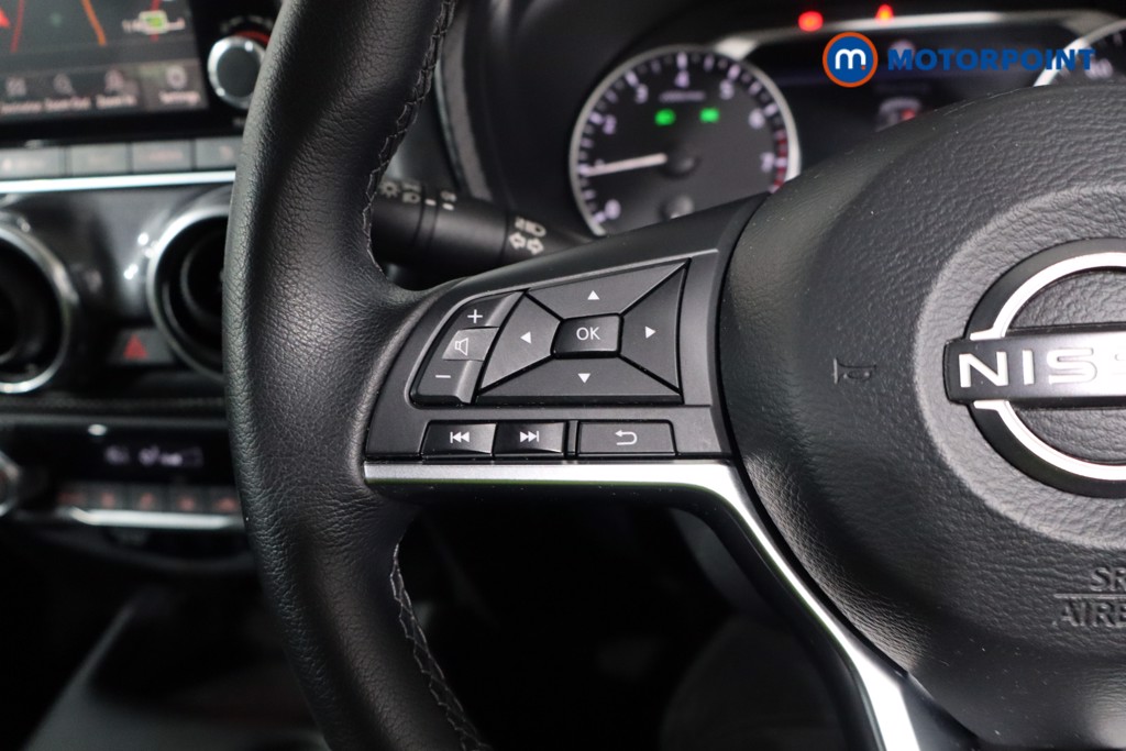 Nissan Juke N-Connecta Manual Petrol SUV - Stock Number (1563177) - 7th supplementary image